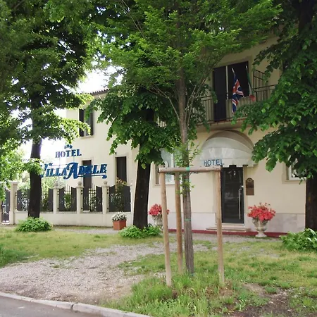 Hotel Adele 3*